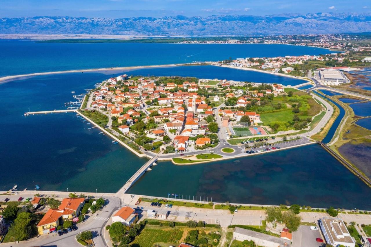 Apartments By The Sea Nin, Zadar - 12890 Kültér fotó