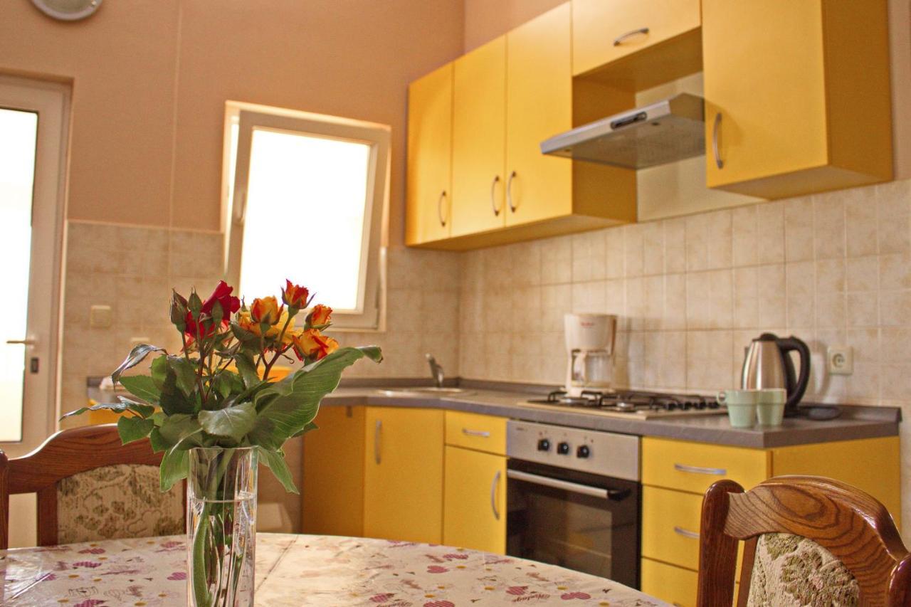 Apartments By The Sea Nin, Zadar - 12890 Kültér fotó